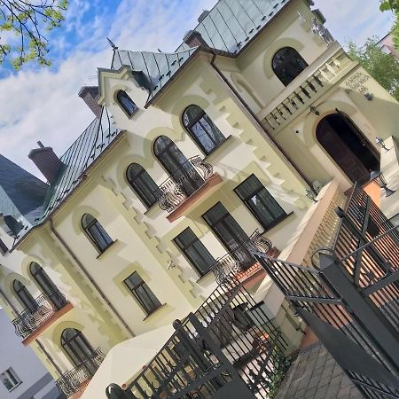 Pensjonat Zamek Derslawa Busko-Zdrój Exterior foto