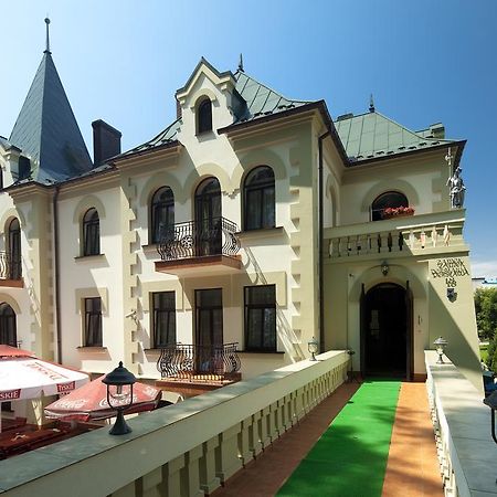 Pensjonat Zamek Derslawa Busko-Zdrój Exterior foto